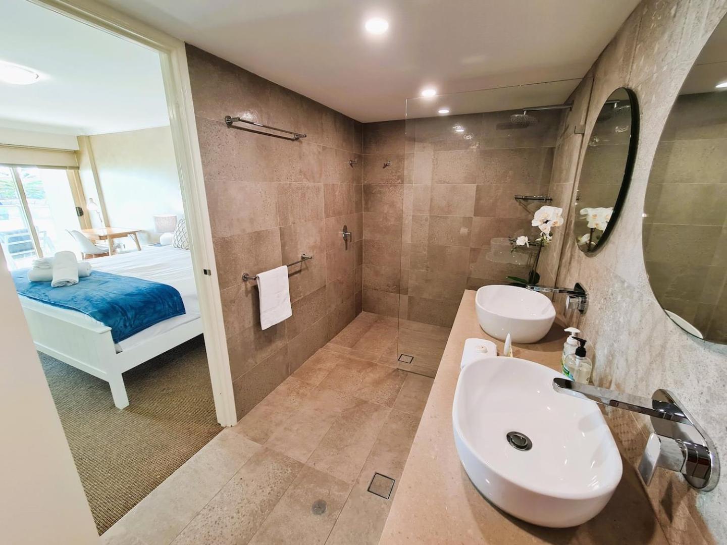 Apartment Clifton On Scarborough - Absolute Beachfront Perth