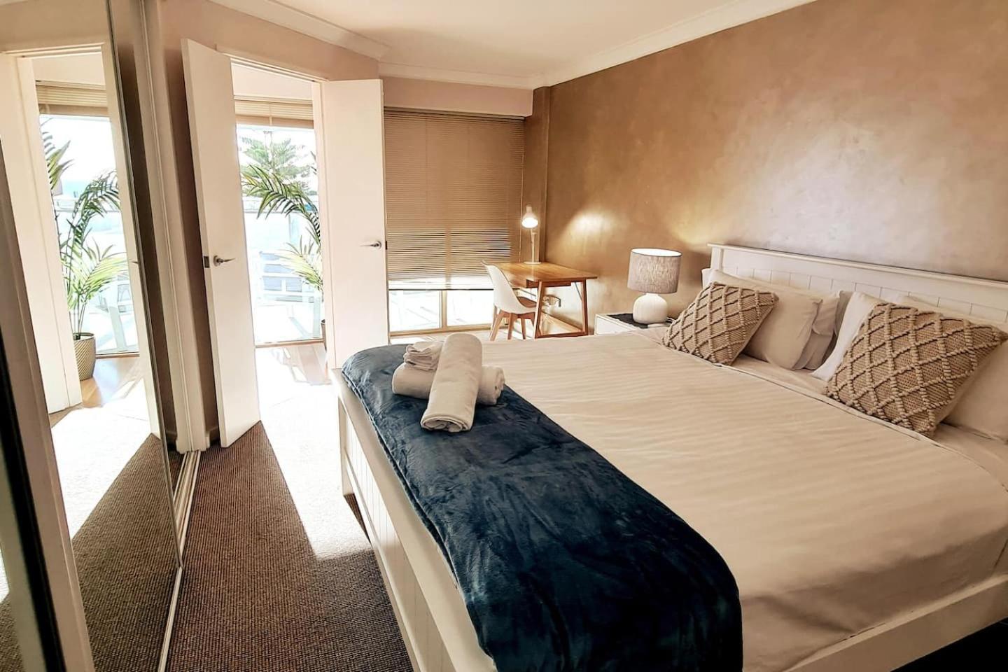 Clifton On Scarborough - Absolute Beachfront Perth
