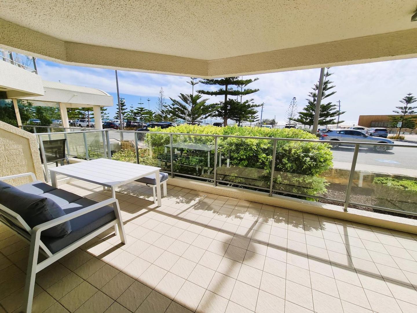 Apartment Clifton On Scarborough - Absolute Beachfront Perth