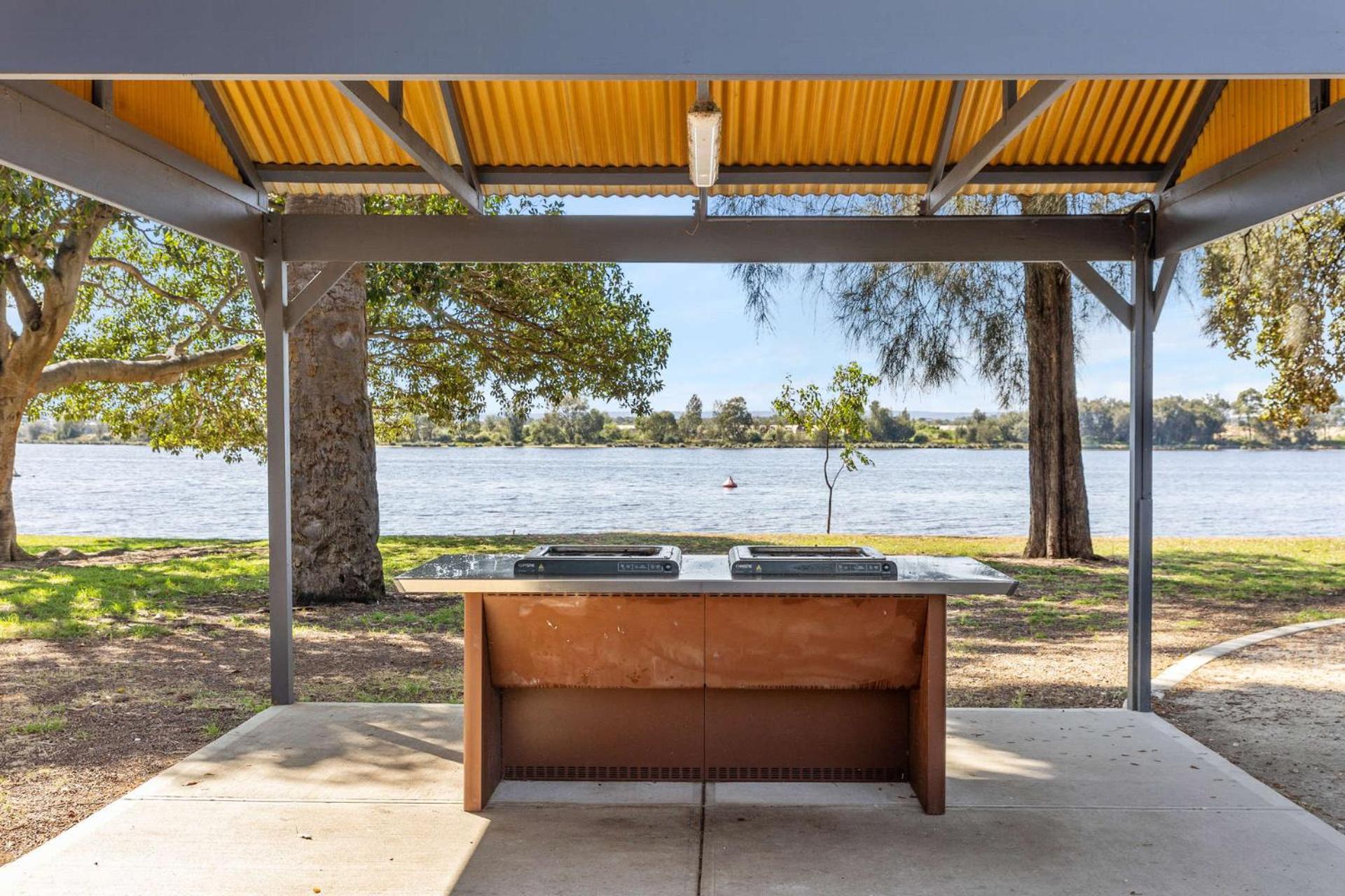 Joel100a - Riverside Retreat At Mount Lawley Apartment Perth