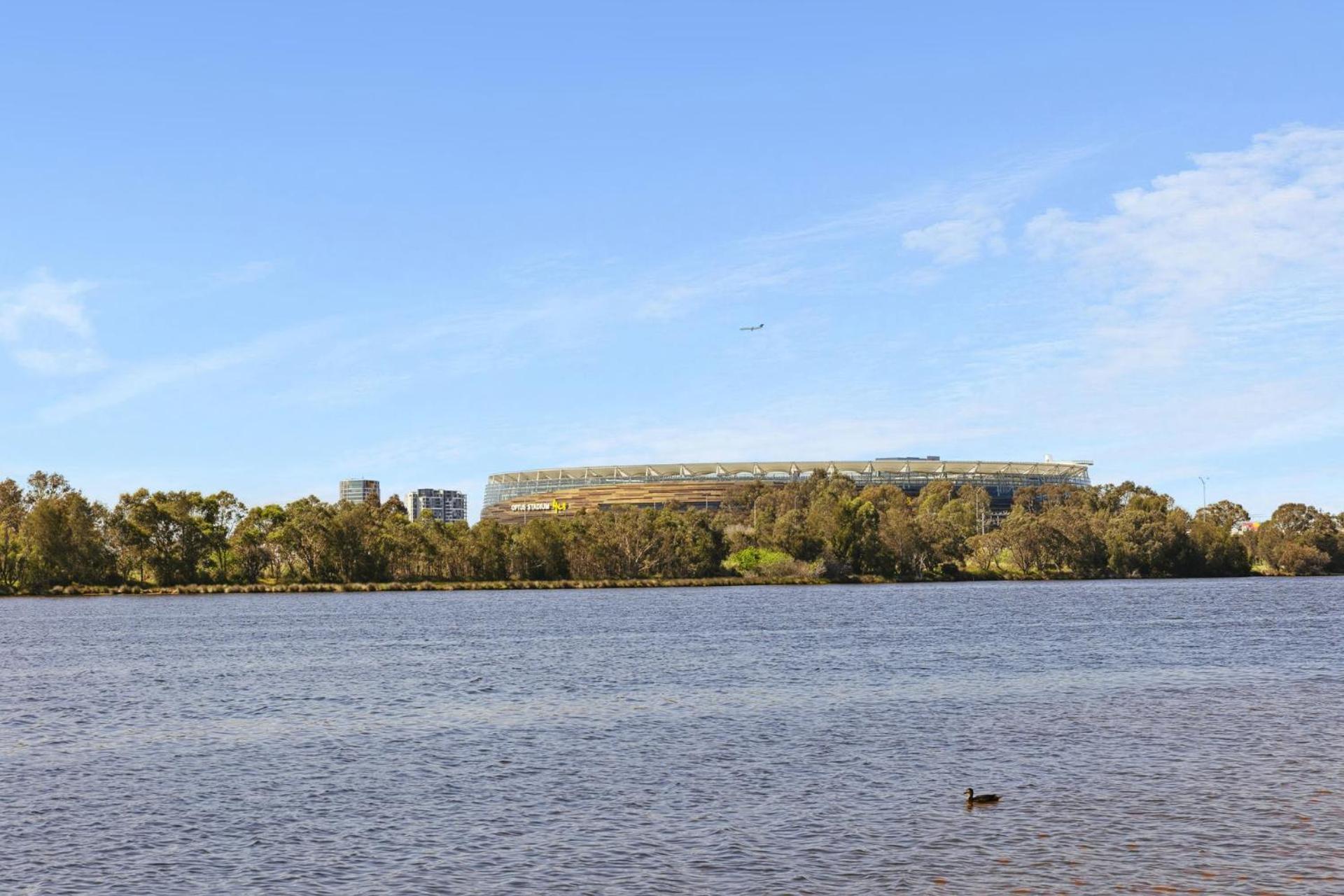 Joel100a - Riverside Retreat At Mount Lawley * Perth