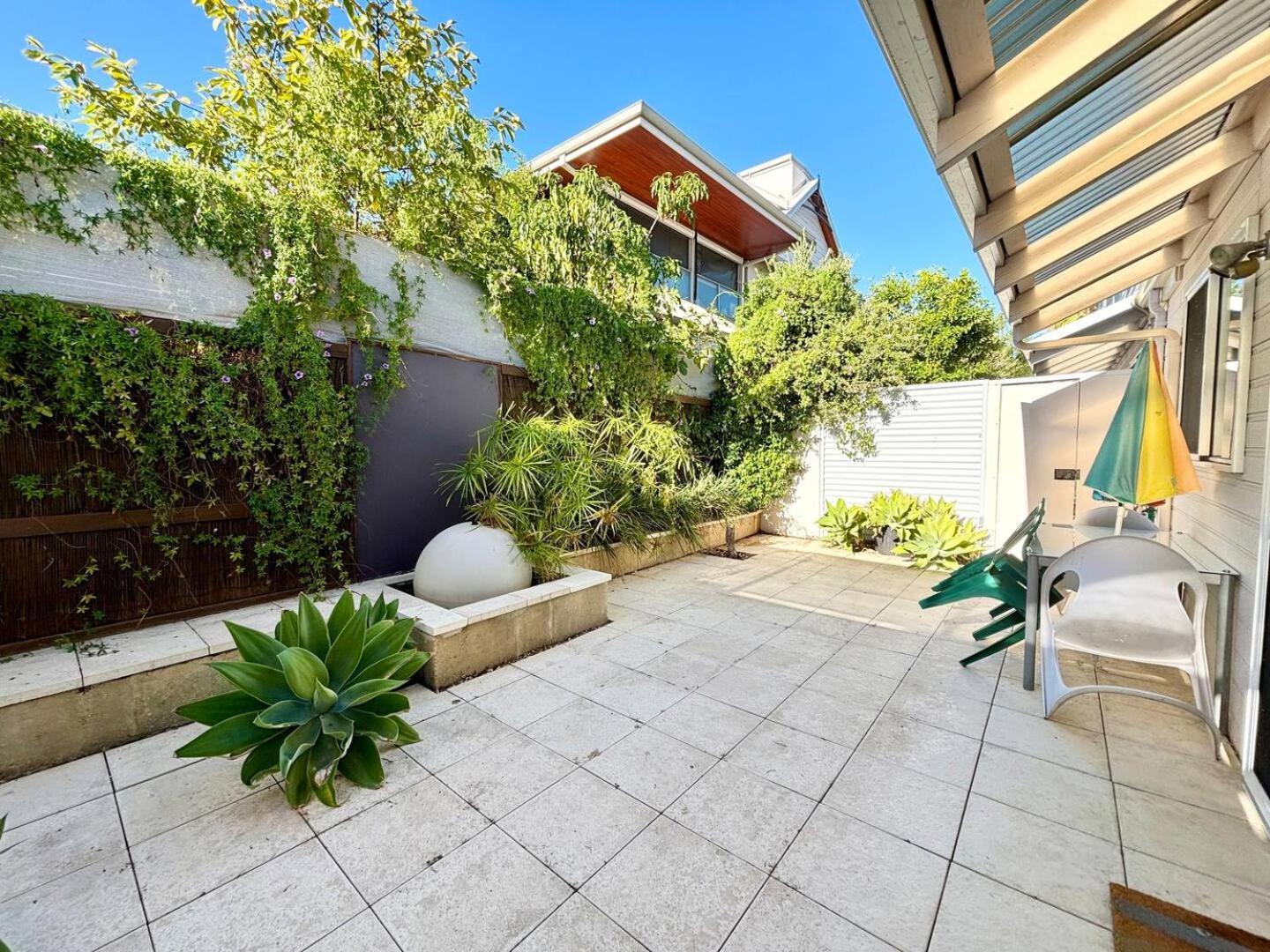 Holiday home Your Oasis In The Heart Of East *
