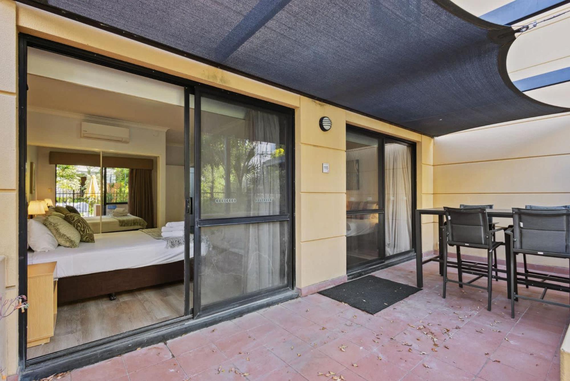 3br Oasis Townhouse In Northbridge *