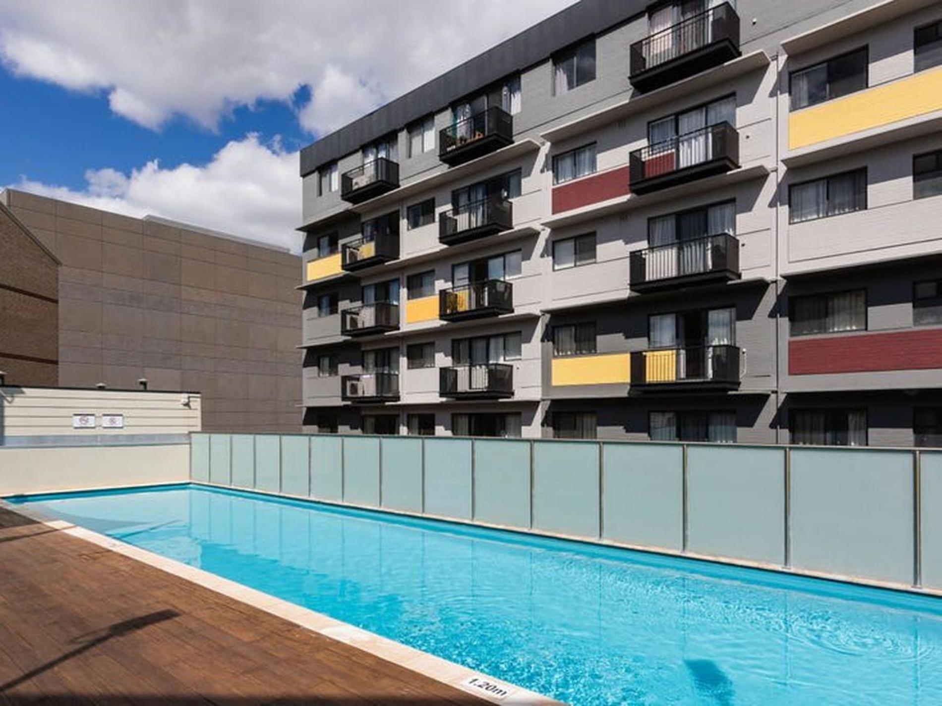 3br East Penthouse Views & Style Apartment Perth