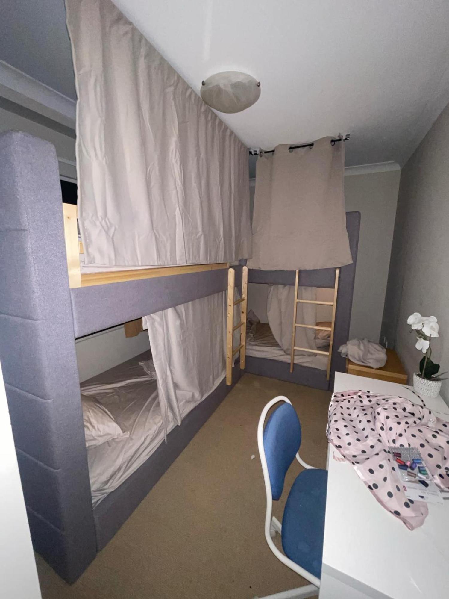 Eliza Capsule hotel