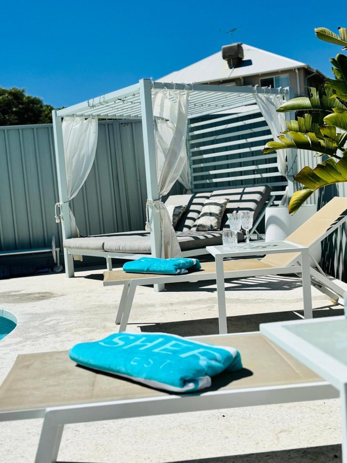 Holiday home Oceanside Mansion With Luxury Pool *