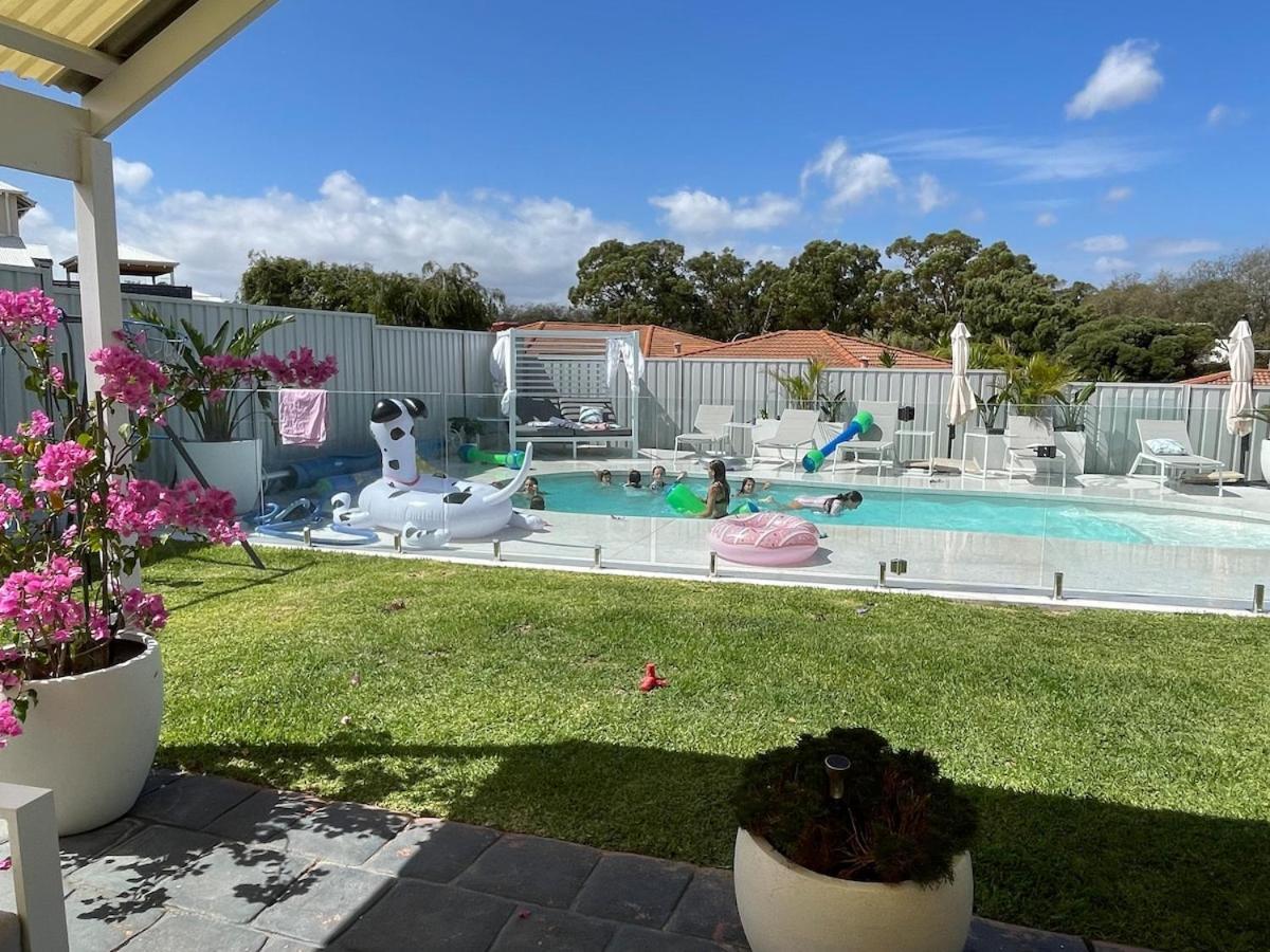 Oceanside Mansion With Luxury Pool