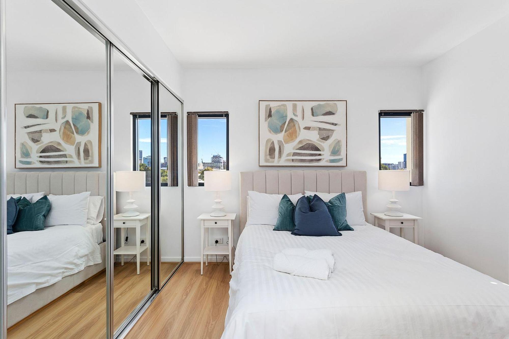 Apartment 1bdr Parking On Beaufort Street *
