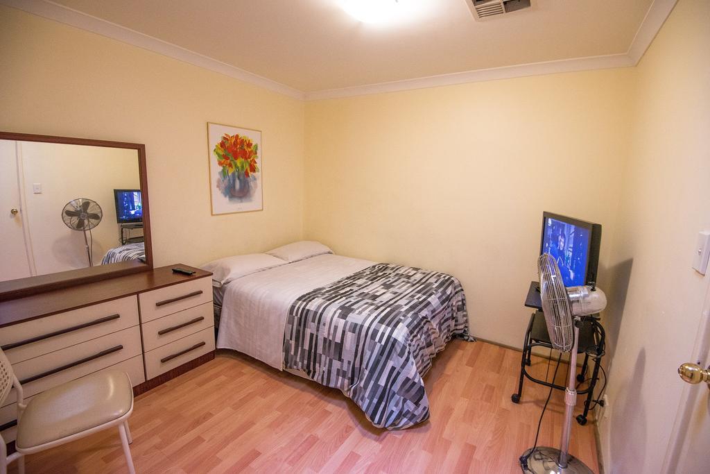 Exclusive Backpackers Hostel *
