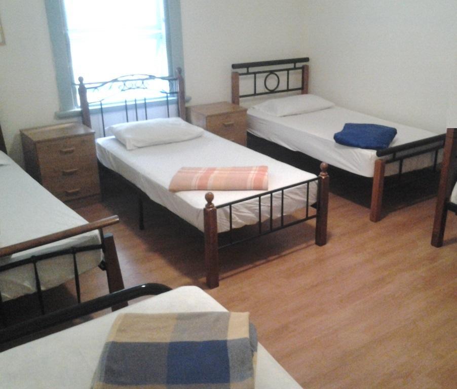 Exclusive Backpackers * Perth