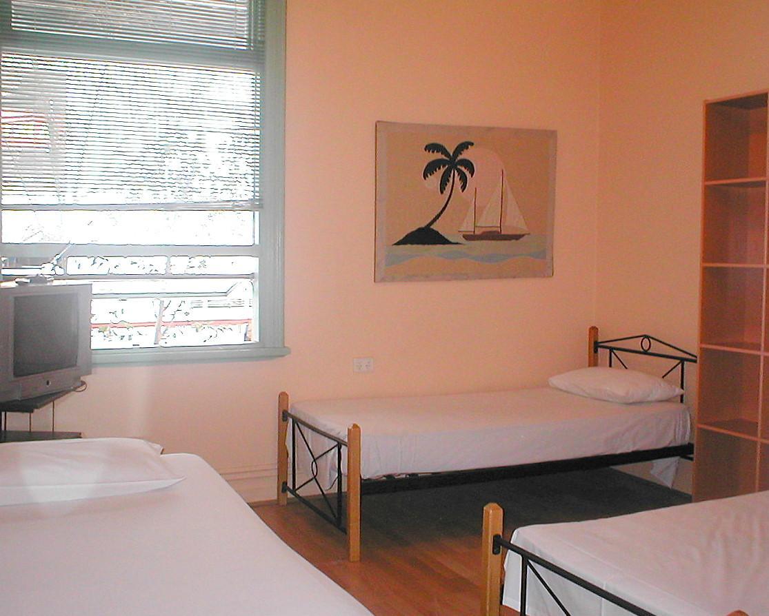 Exclusive Backpackers * Perth