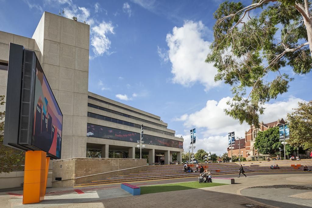 Aparthotel Western Northbridge 4*