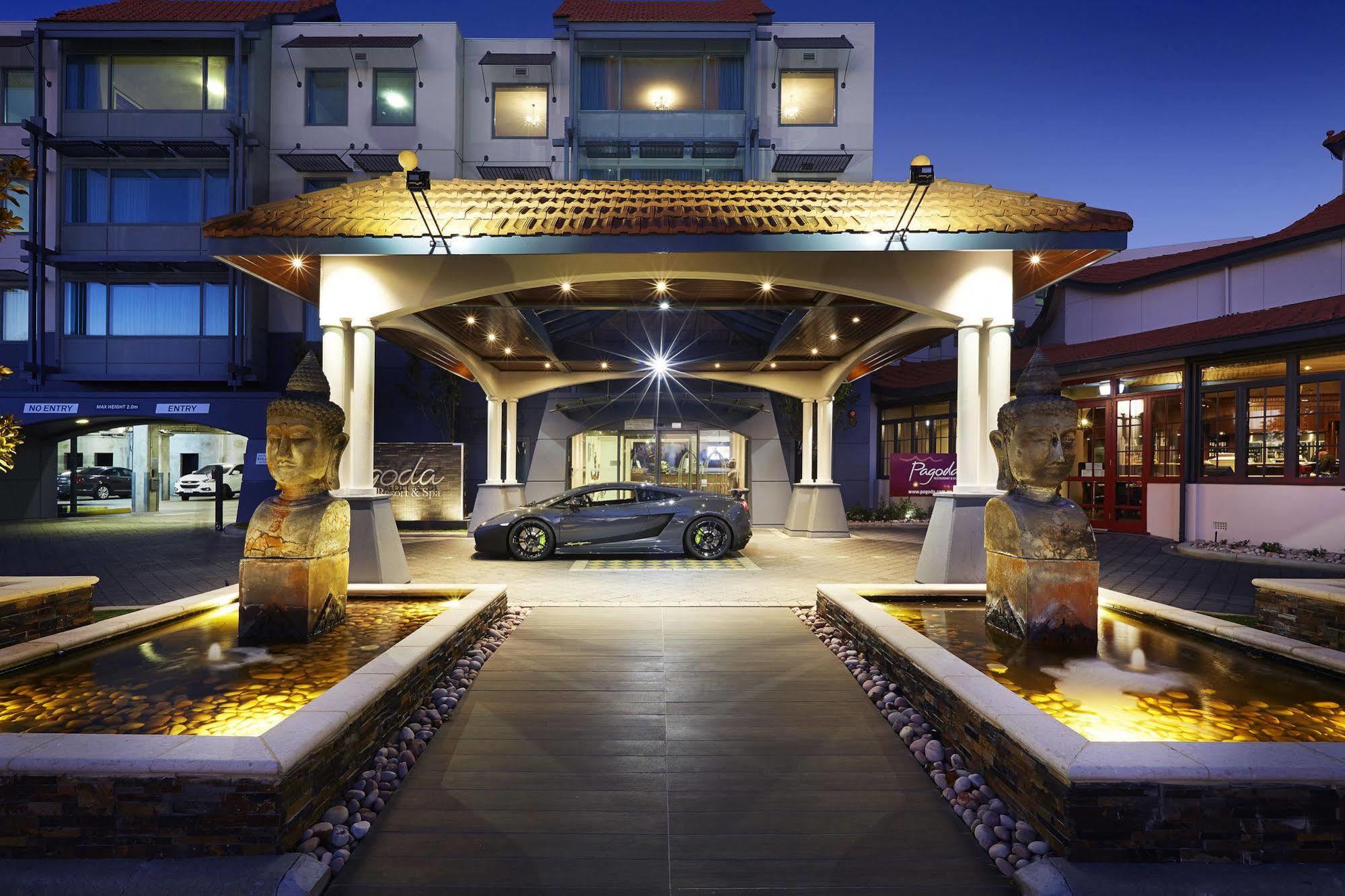 Aparthotel Pagoda &