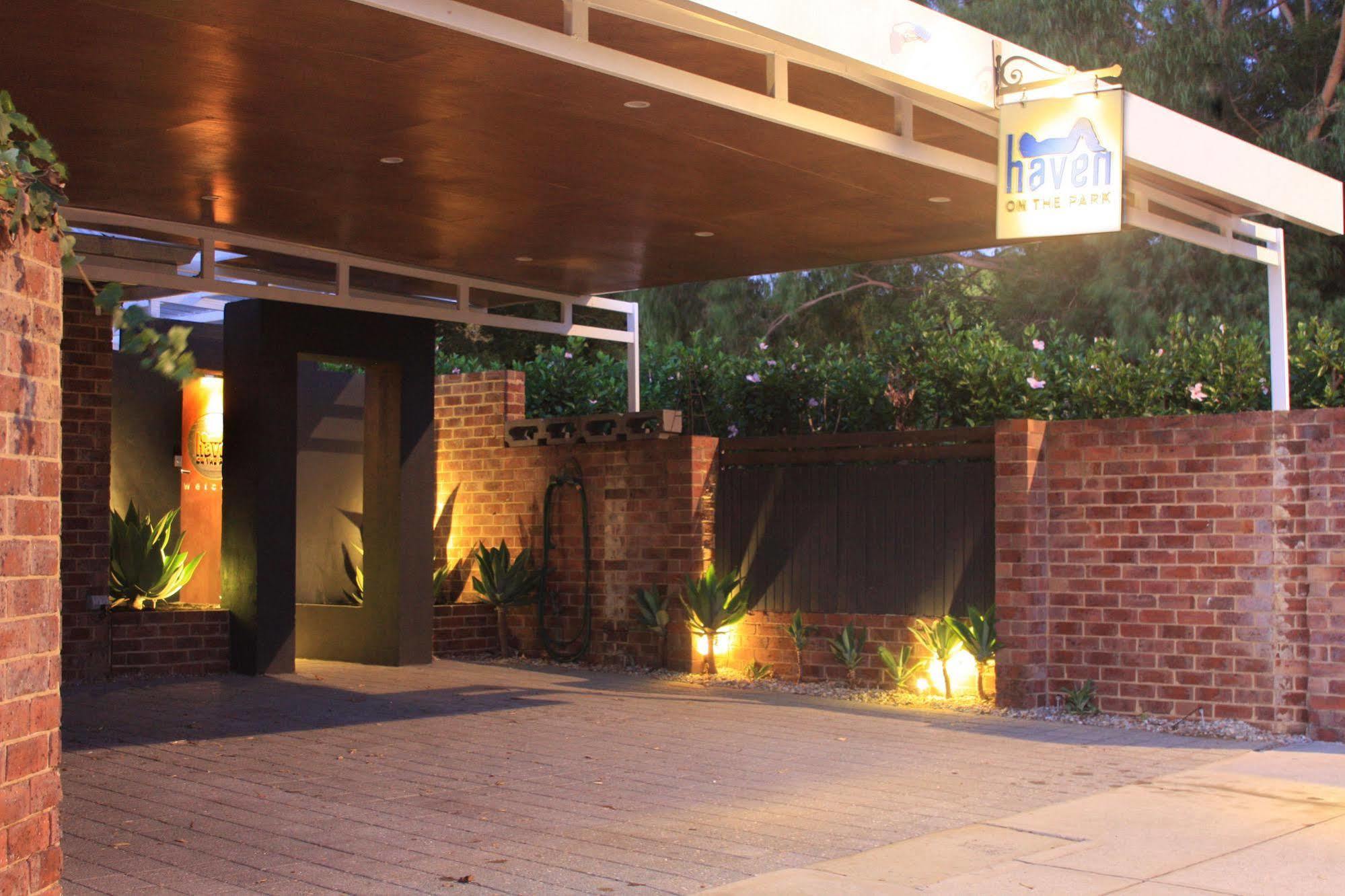 Haven On The Park Guest house