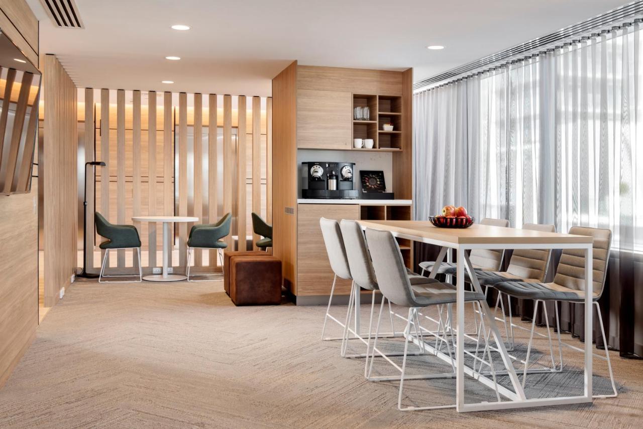 Quest South Foreshore Aparthotel