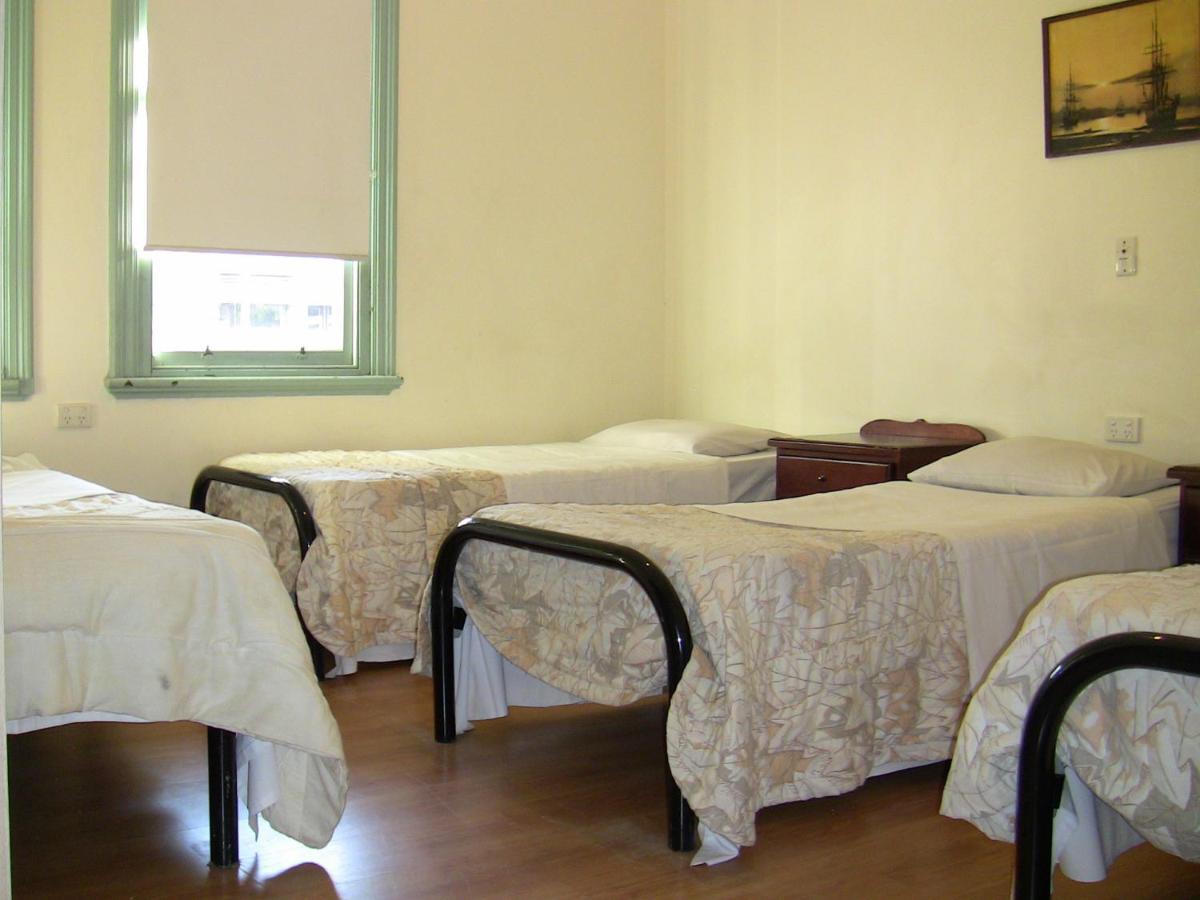 Exclusive Backpackers Hostel *