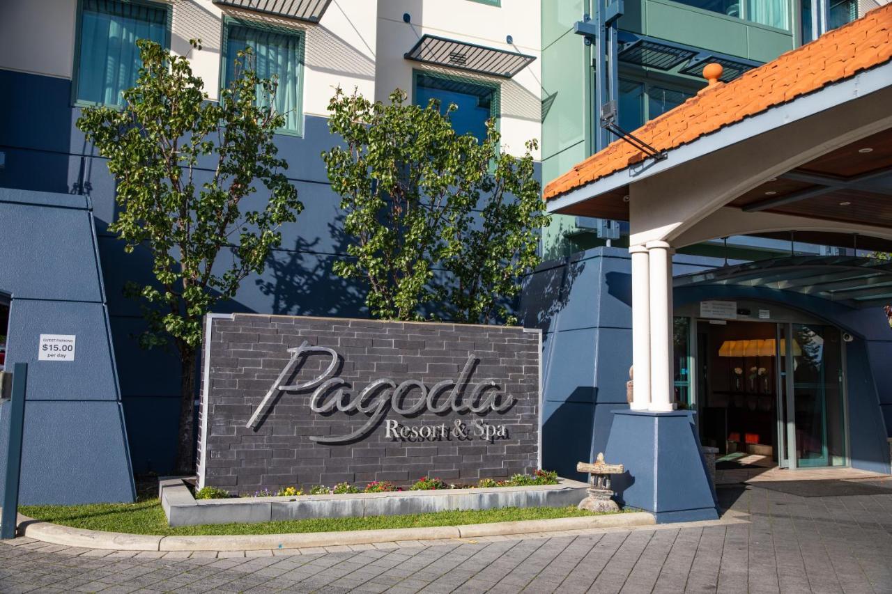 Pagoda & 4*