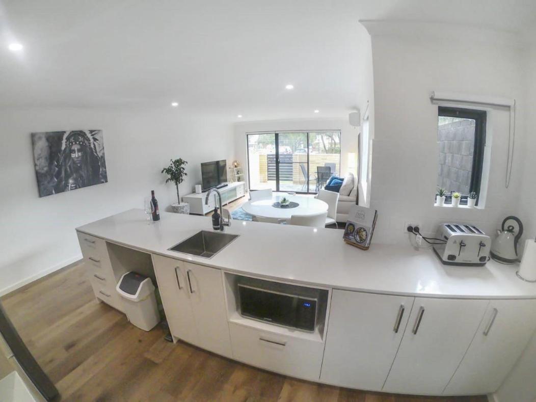 1 Bdrm Close Airport/shops, Wifi, Netflix, Parking * Perth